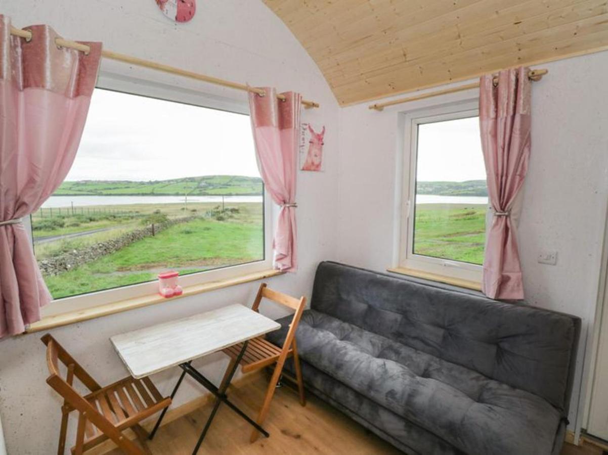 The Beautiful Lazy Llama Shepherd Hut Farm Stay Ballyshannon Εξωτερικό φωτογραφία